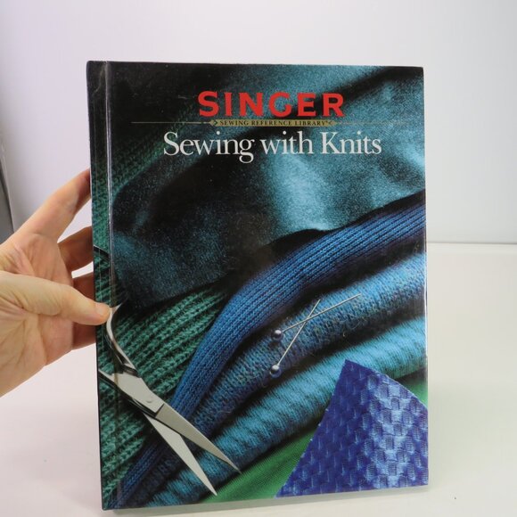 SINGER Sewing with Knits Hardback 11x8.5" (has handwritten notes) 125pgs - Picture 1 of 16